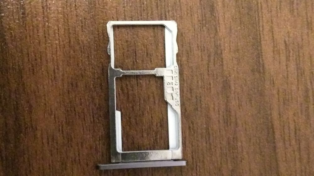 Слот сим карта+карта памяти