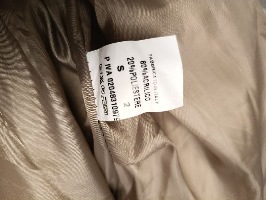 Krótkie, włoskie sztuczne futro