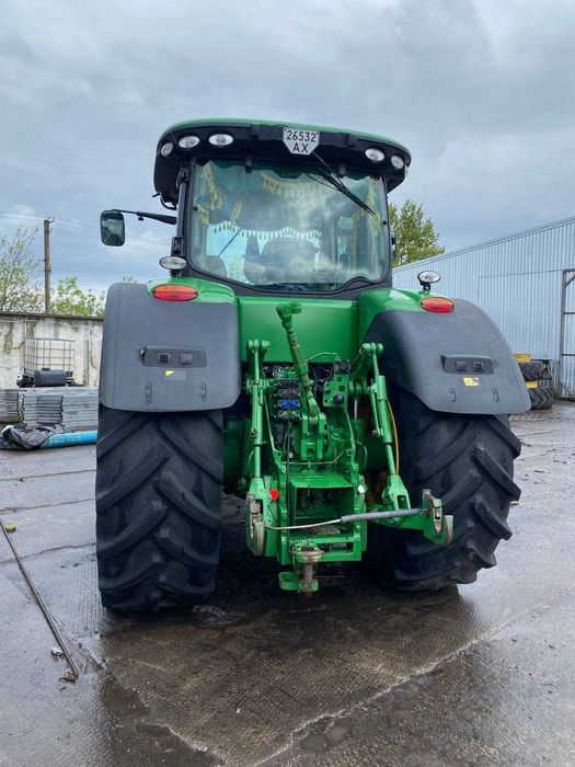 Трактор JOHN DEERE 8335R