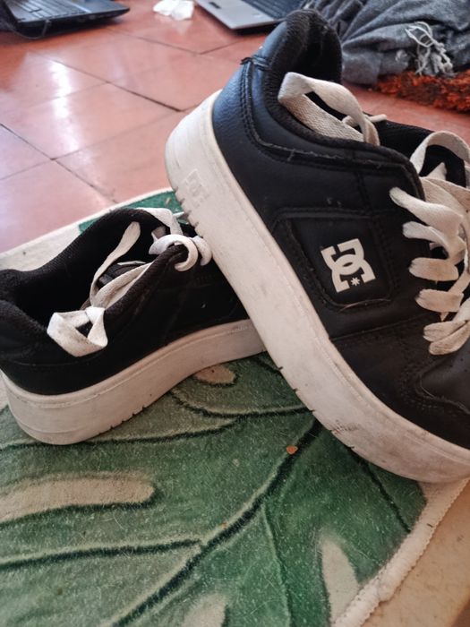Tênis  Pretos DG
