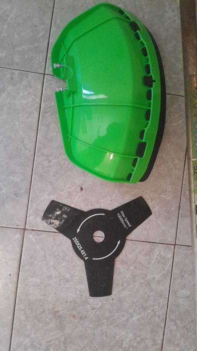 Máquina roçadora 52CC