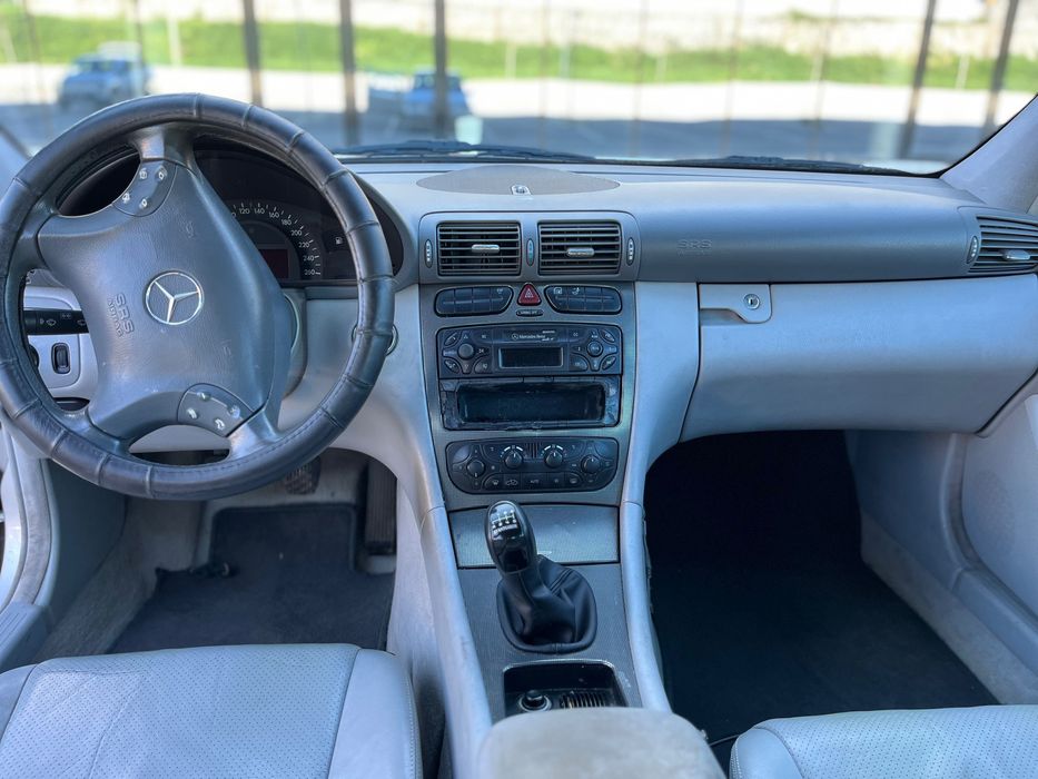 Mercedes-Benz C220 CDI Avantgarde Sport – Nacional