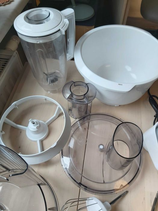 Robot kuchenny Bosch MUM + maszynka, blender i akcesoria