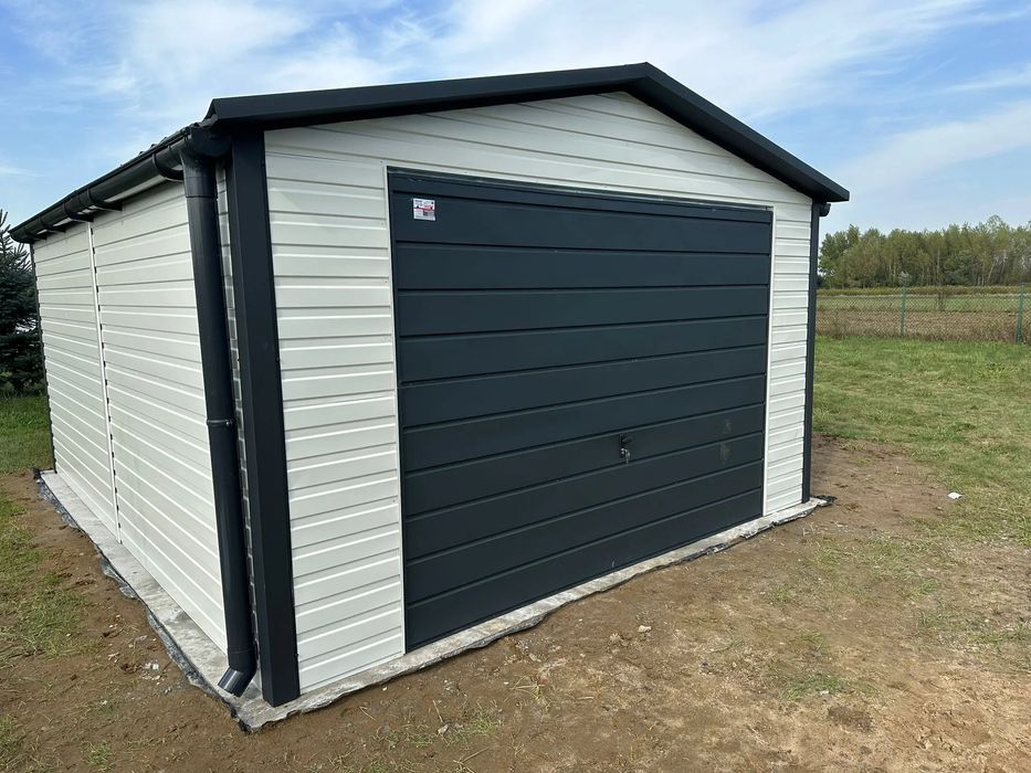 Garaż jednostanowiskowy 4x5 m Dach dwuspadowy, Brama uchylna, Szara bi