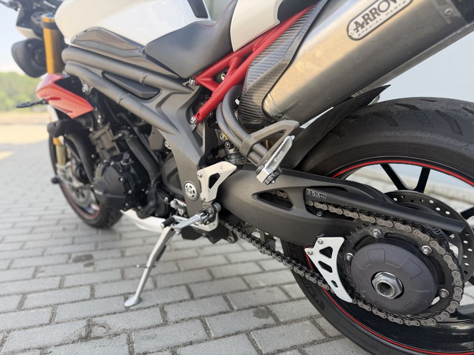 Triumph Speed Triple 2016 VIN SMTTPN255GG754394 фото оголошення 6 з 15