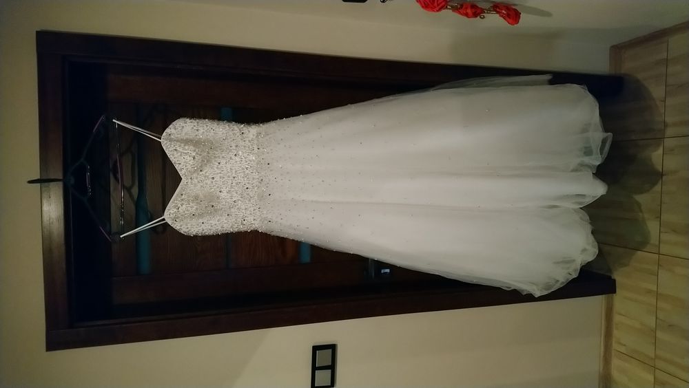 Suknia ślubna Moonlight 3940 duze M/małe L