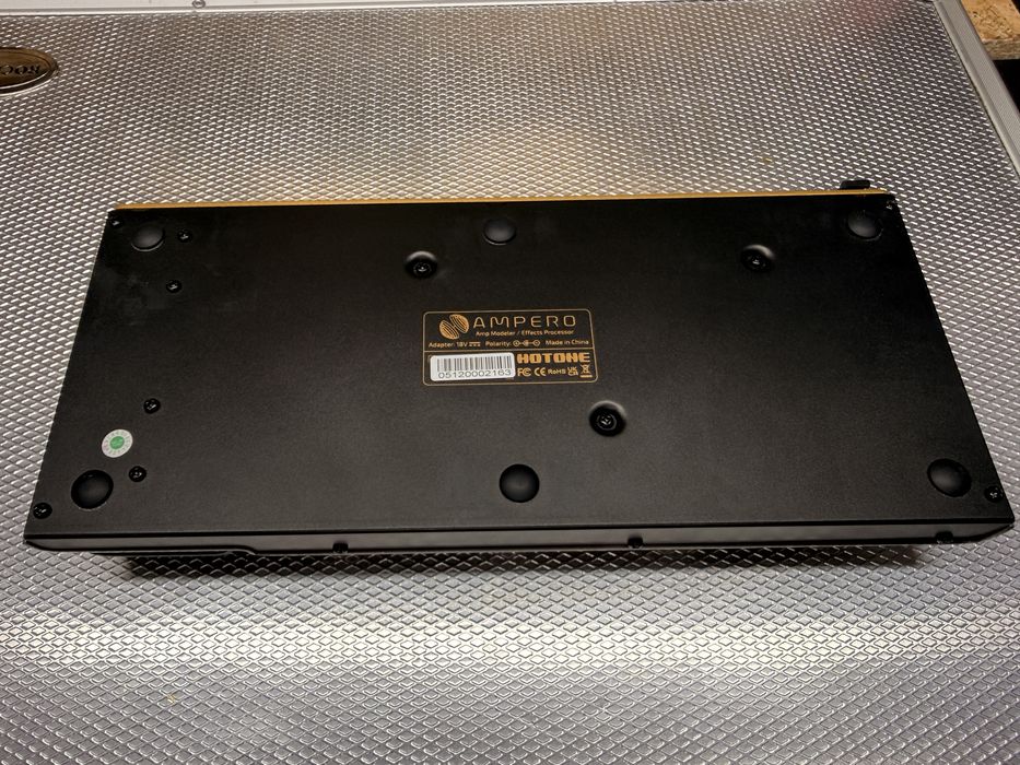 HOTONE Ampero – multiefekt gitarowy