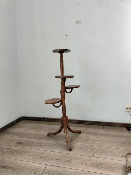 Kwietnik z giętego drewna. Radomsko