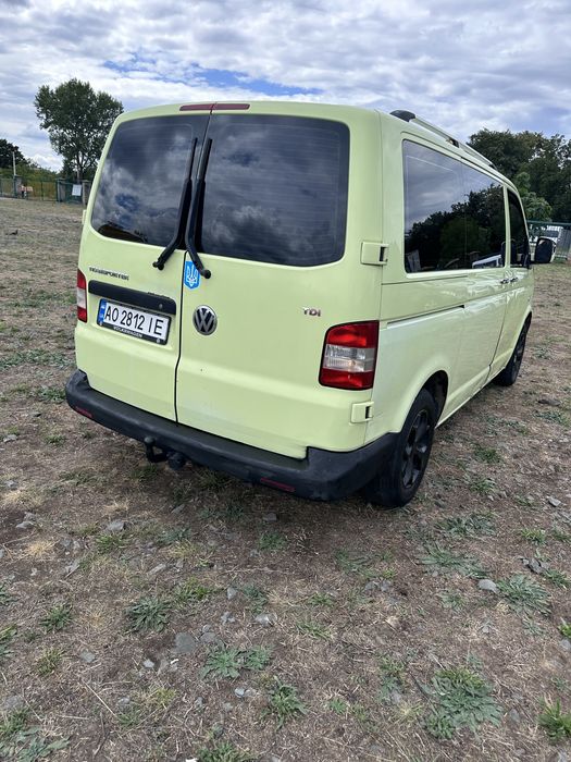 В продажі т5 - 2004 р, 2,5 дизель