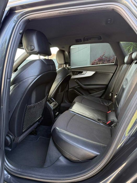 Audi A4 2.0 TDI S-Line Automatica Matrix Edition