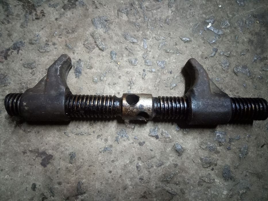 Стяжка для гусениц