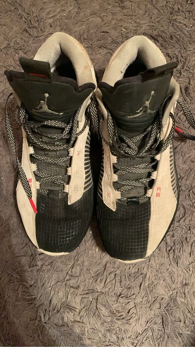 Jordan 35 low black and white