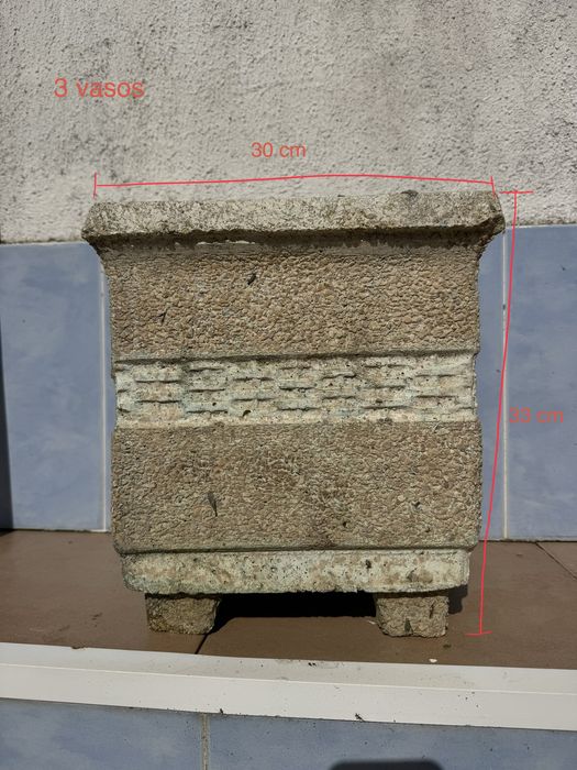 Vasos de pedra para jardim (varias medidas e formatos)