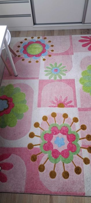 Dziewczęcy dywan 160x200  różowy kwiaty