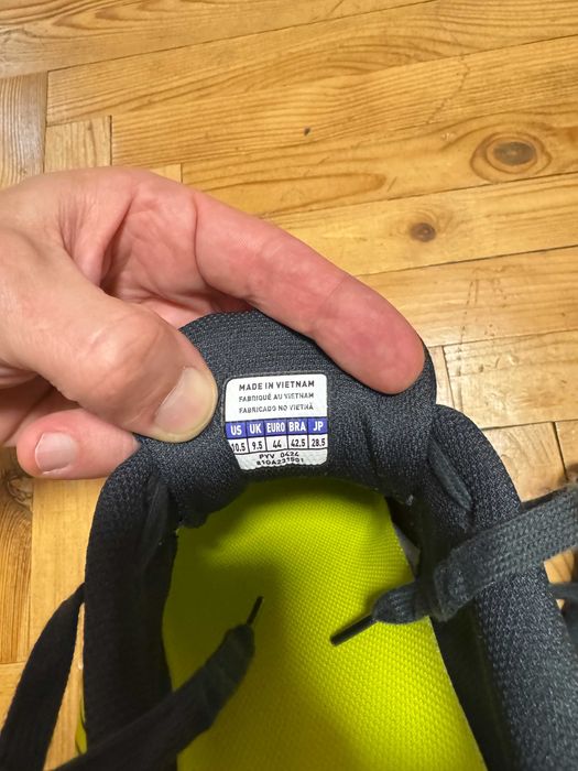 Кросівки для настільного тенісу Mizuno Wave Medal 7. 44 розмір.