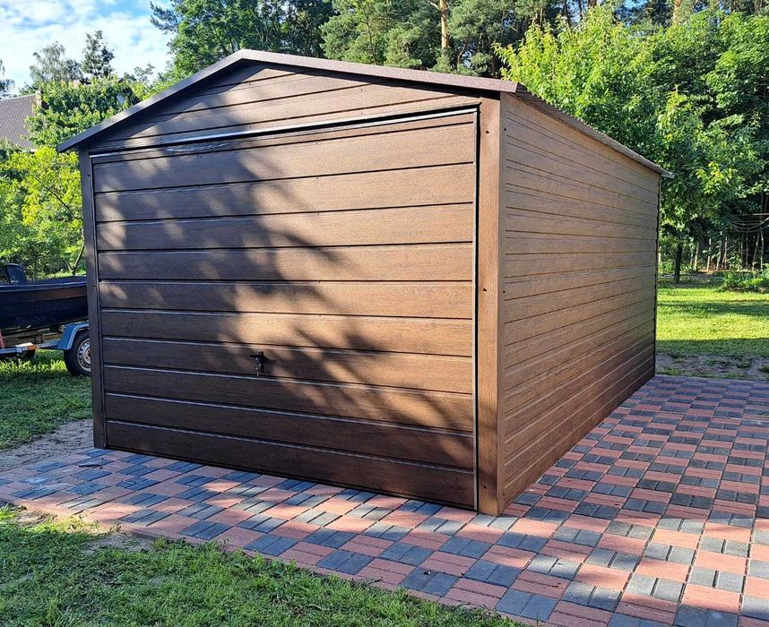 Ładny Garaż Blaszany GRAFITOWY z zadaszeniem bocznym -Maj-Blach