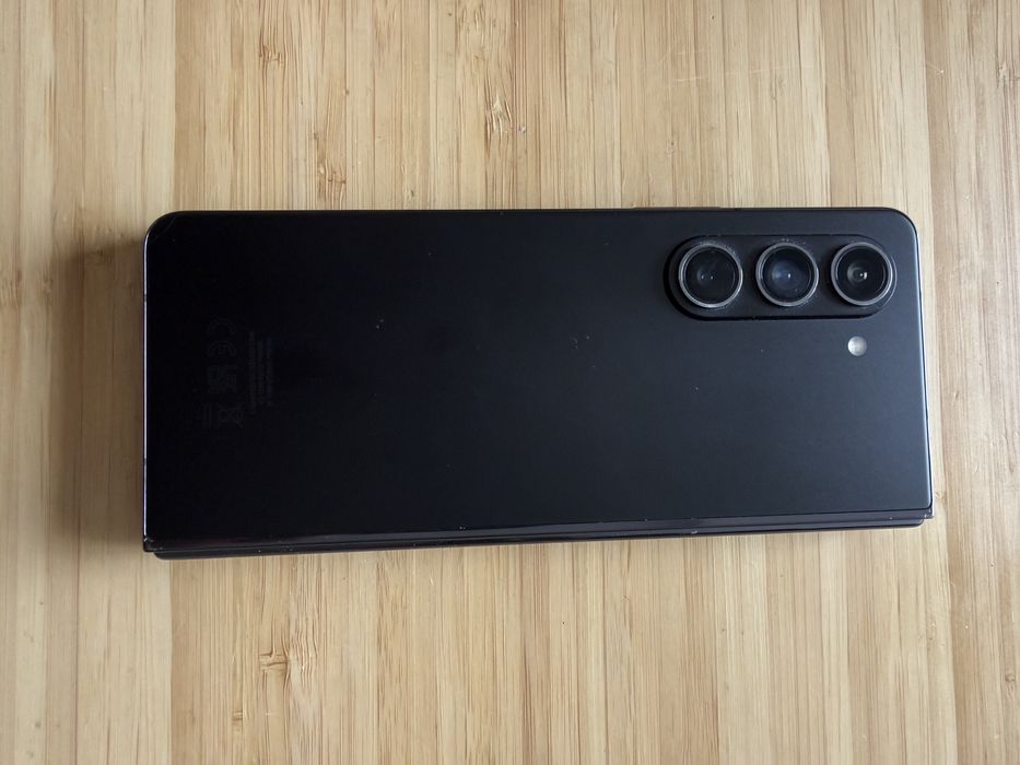 Galaxy Z Fold 5 512 - (Bom estado - Ver info)
