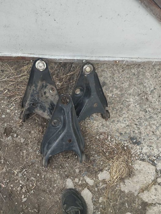 Рычаги передней подвески RENAULT Logan 2008г