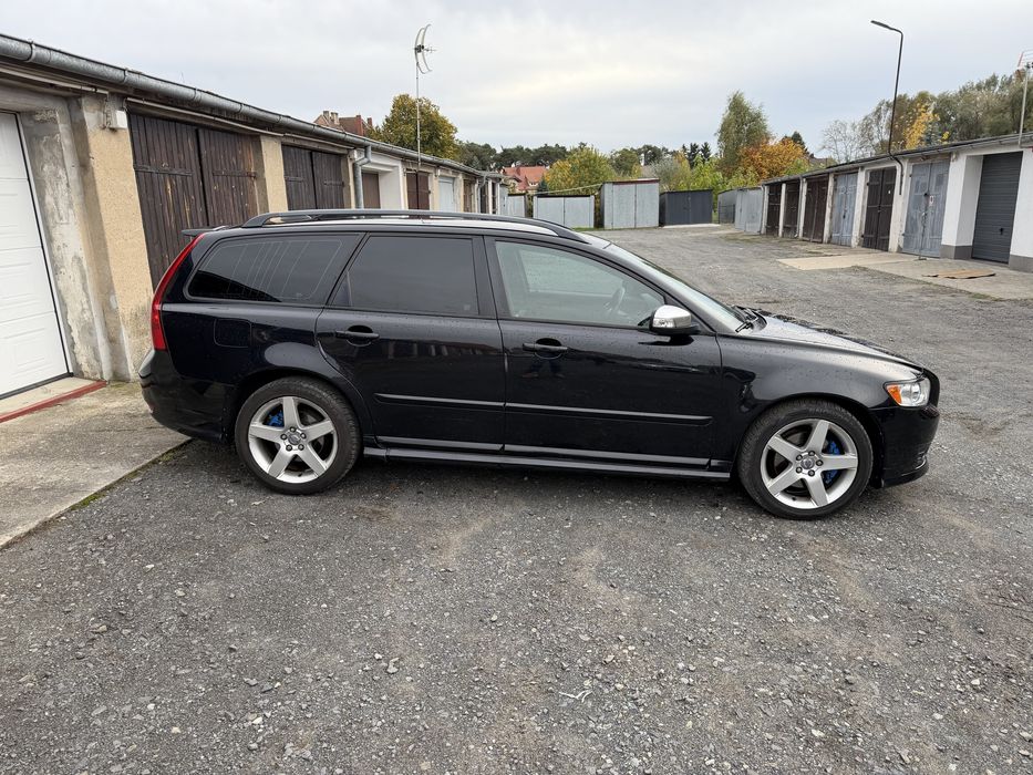 Volvo v50 2.0d r-design