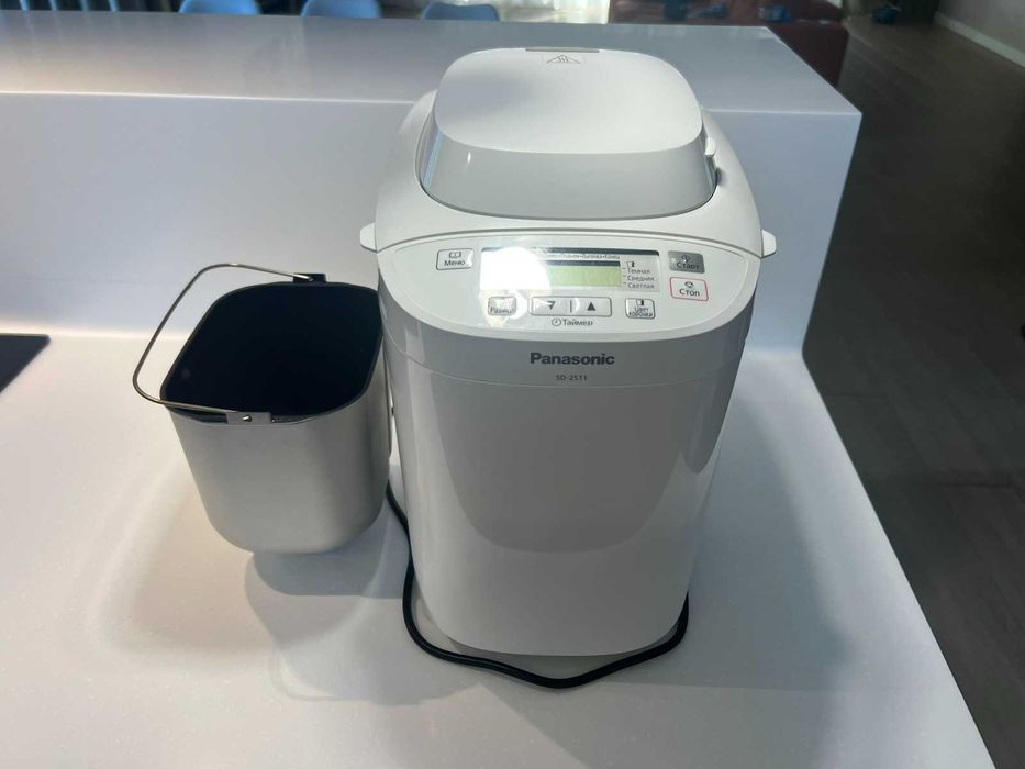 Надійна і найпопулярніша хлібопічка Panasonic SD-2511 (33 програми)