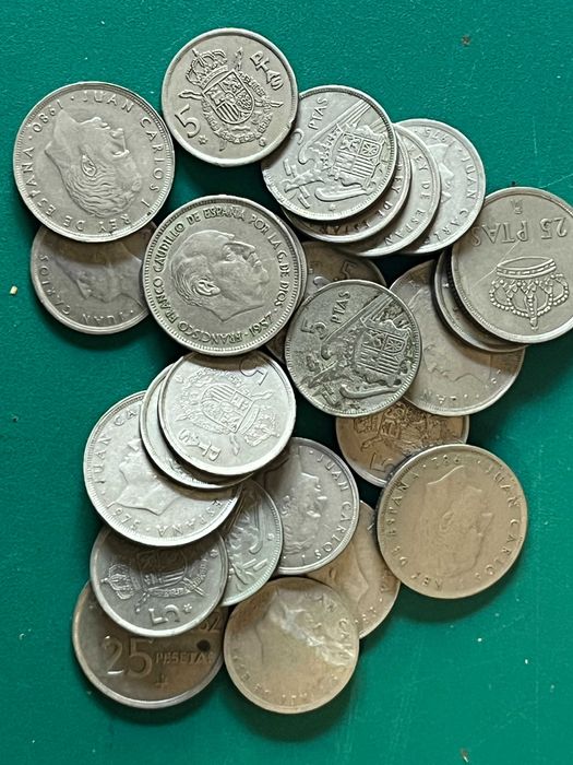 Moedas de espanha, 5 pesetas e 25 pesetas - Anos 70´s e 80´s  - 32 un