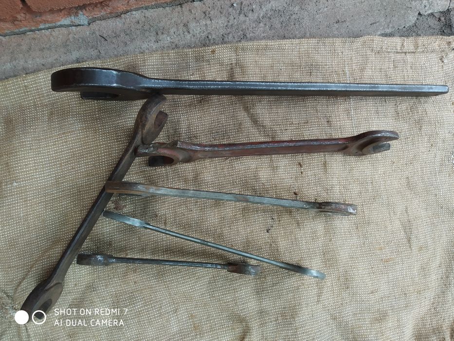 Продам рожковые ключи.