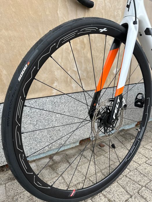 Rower szosowy Felt 2020, karbon, tarcze, Di2, rozmiar 56