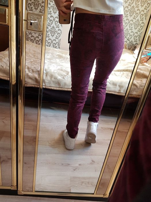 Spodnie rurki bordowe