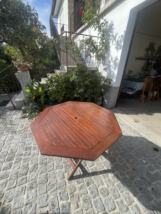 Conjunto Mesa de Exterior + 4 Cadeiras madeira