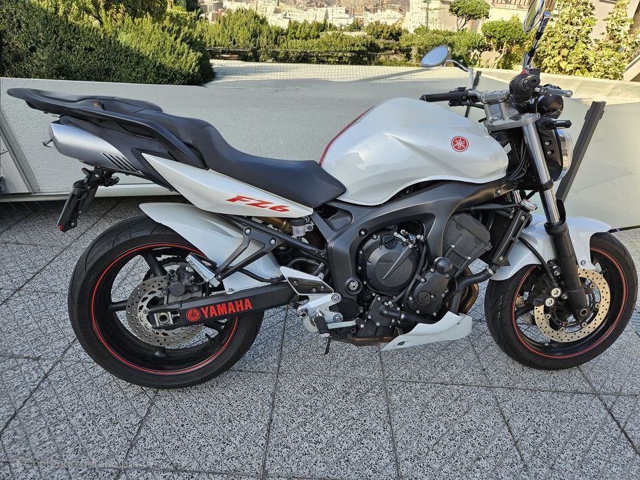 Yamaha FZ6 naked