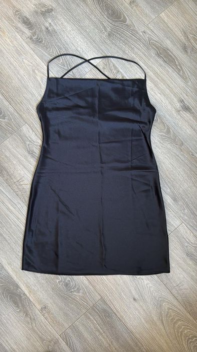 сукня від h&m з атласу, розмір S-М (38 / 10)