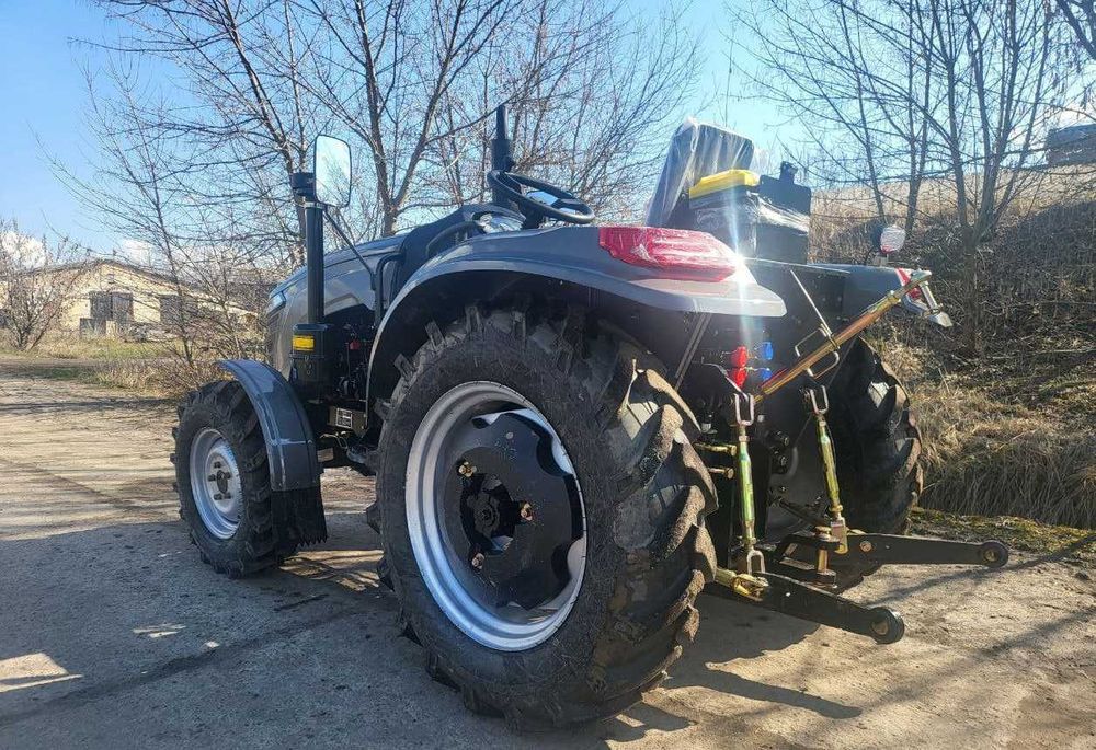 Скаут TY-404 новий надійний 40-сильний трактор із повним приводом