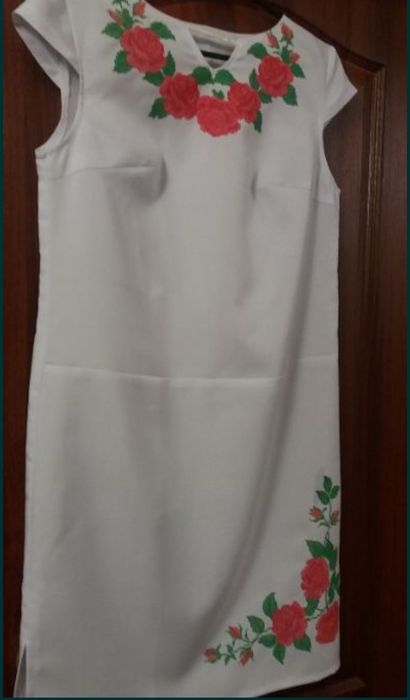 Плаття  вишите нове  нарядне р.52