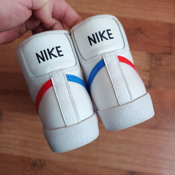 оригінальні шкіряні Nike р36.5 довжина устілки по факту  23.5см