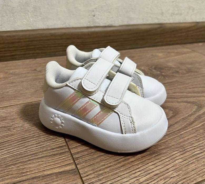 Кросівки для дівчинки Adidas GRAND COURT 2.0 KIDS