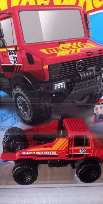 Mercedes-benz unimog 1300 hot wheels