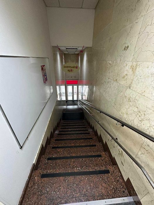 Бізнес Локація!Фасад!Окремиий вхід!Ремонт!Рекламний потенціал!Стоянка!