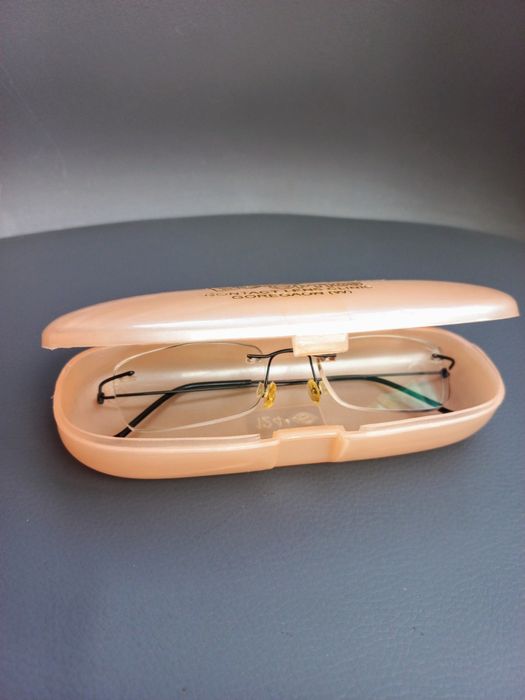 Окуляри для зору безобідкові.