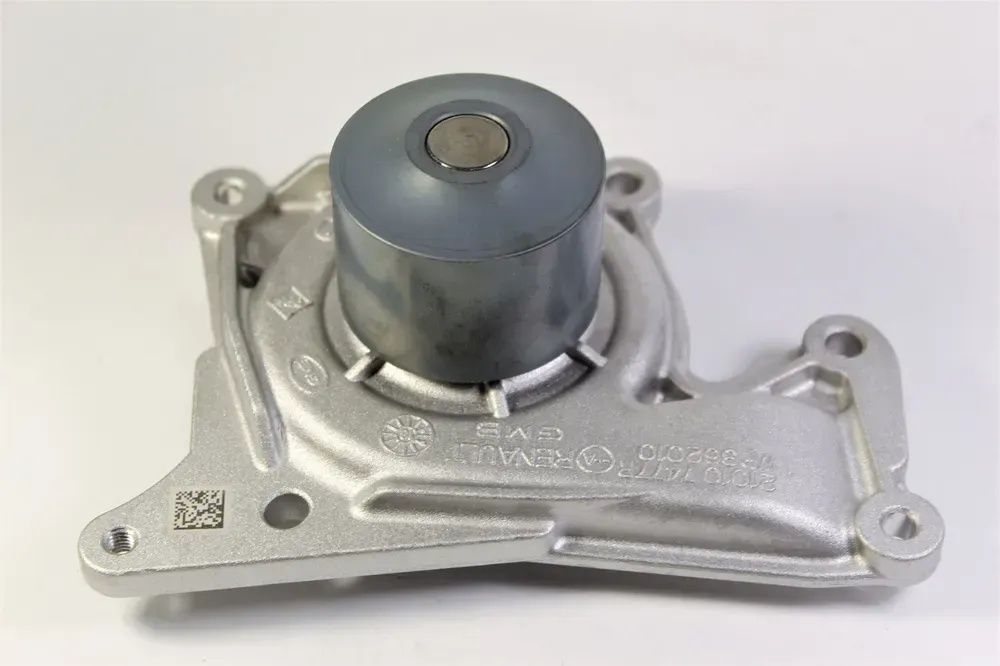 Продам помпу до Рено Меган