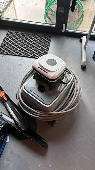 Robot de piscina com cabo – limpeza automática