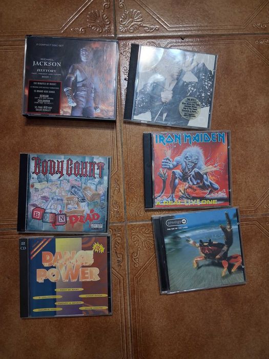 CDs de varios artistas
