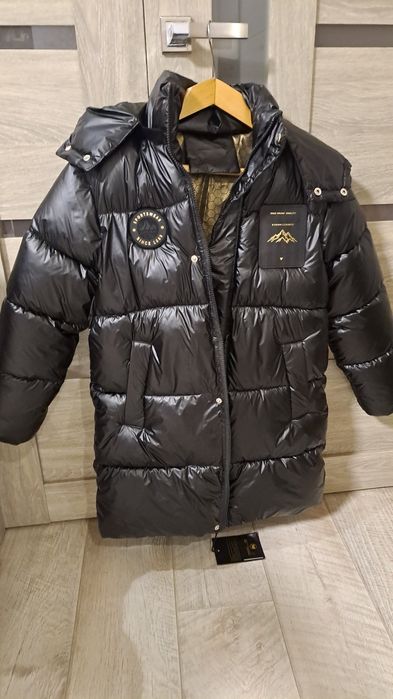 Пальто для дівчинки.