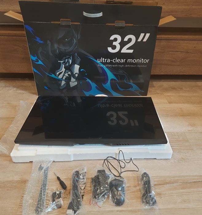 Отличный монитор ULTRA-CLEAR 32"