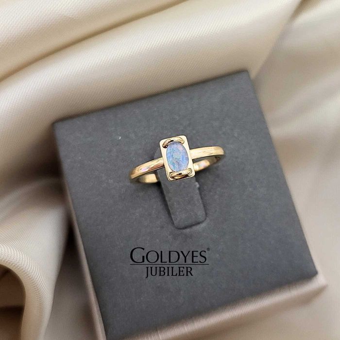 Złoty pierścionek z opalem próby złota 585