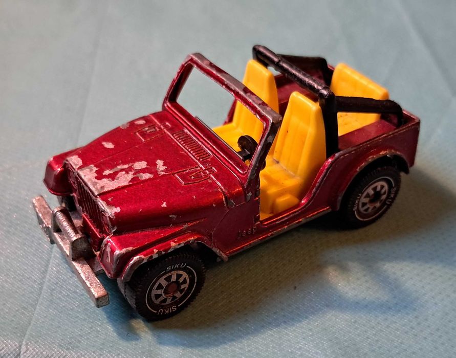 Stare autko, resorak Siku -  Jeep CJ-5