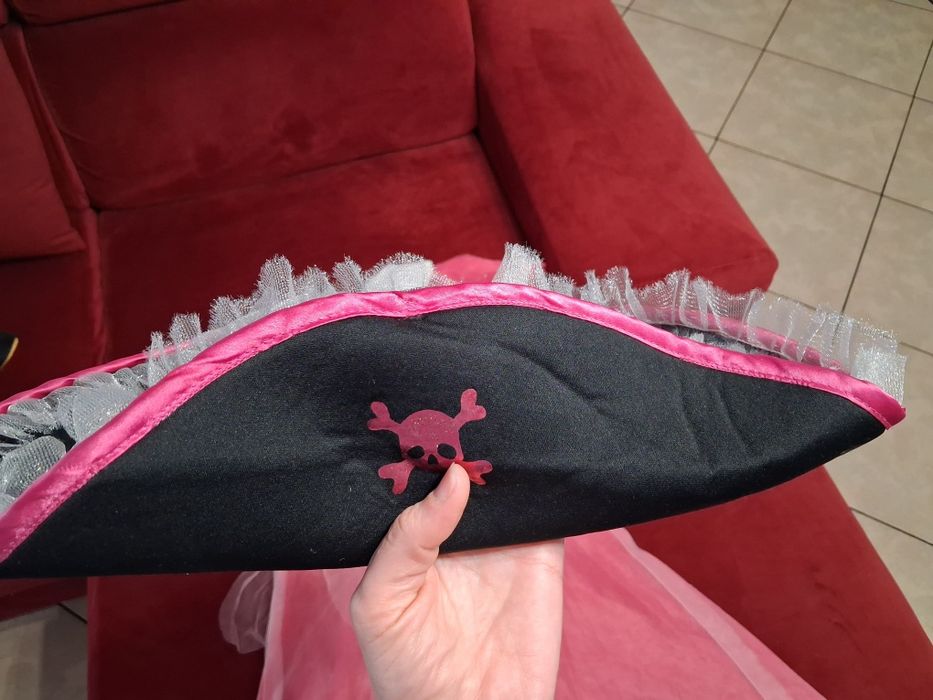 Strój karnawałowy piratka 140 - 146