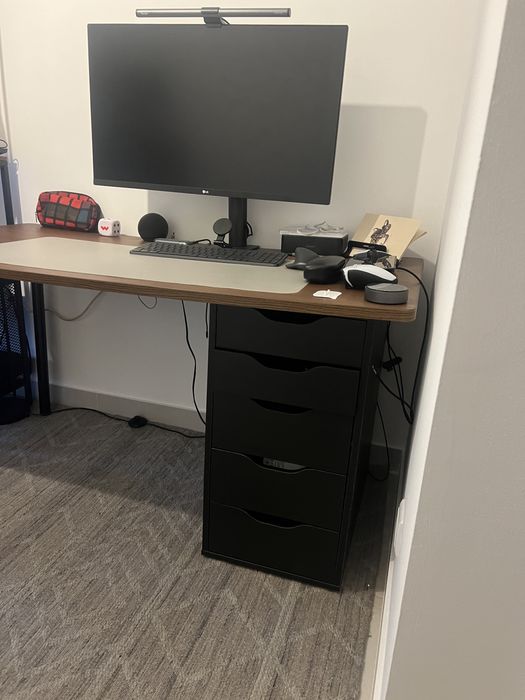 Secretaria ikea com gavetas