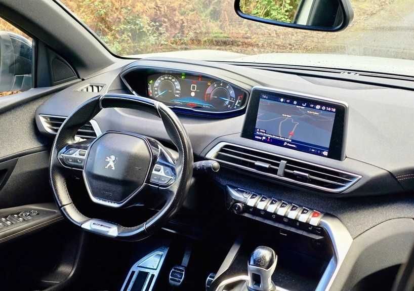 PEUGEOT 3008 1.2 GT Line – 2017 – Impecável (Full Extras)