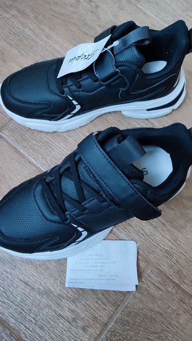 Дитячі кросівки, розмір 36