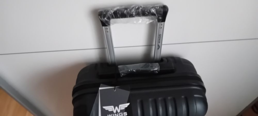Walizka Kabinowa Wings 20" 38L